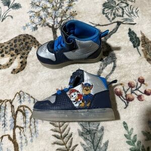 Blue Nickelodeon Paw Patrol Shoes lights on (red) size 6